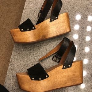 Kelsi dagger platform wedges